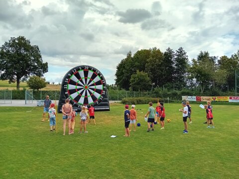 „Beweg dich!“ – Die große Sportplatz-Challenge (6-14 Jahre)