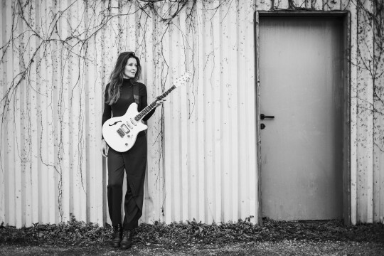 Elena Holzer – Groove Jazz Vibes