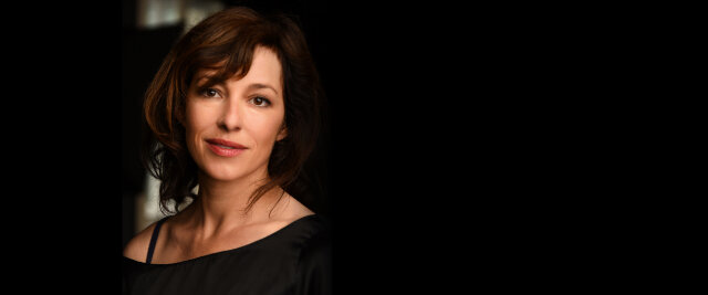„Weihnachten heiter bis wolkig“  JULIA CENCIG