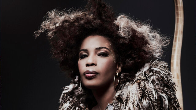MACY GRAY
