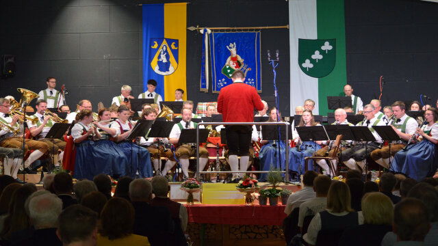 Platzkonzert am Angerberg
