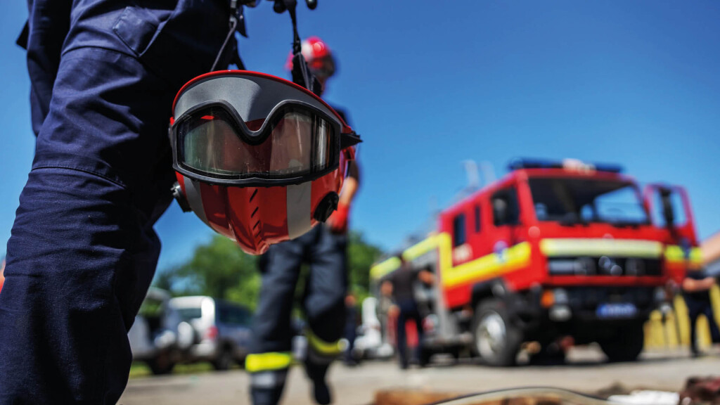 Feuerwehrbootsausfahrt an der Donau