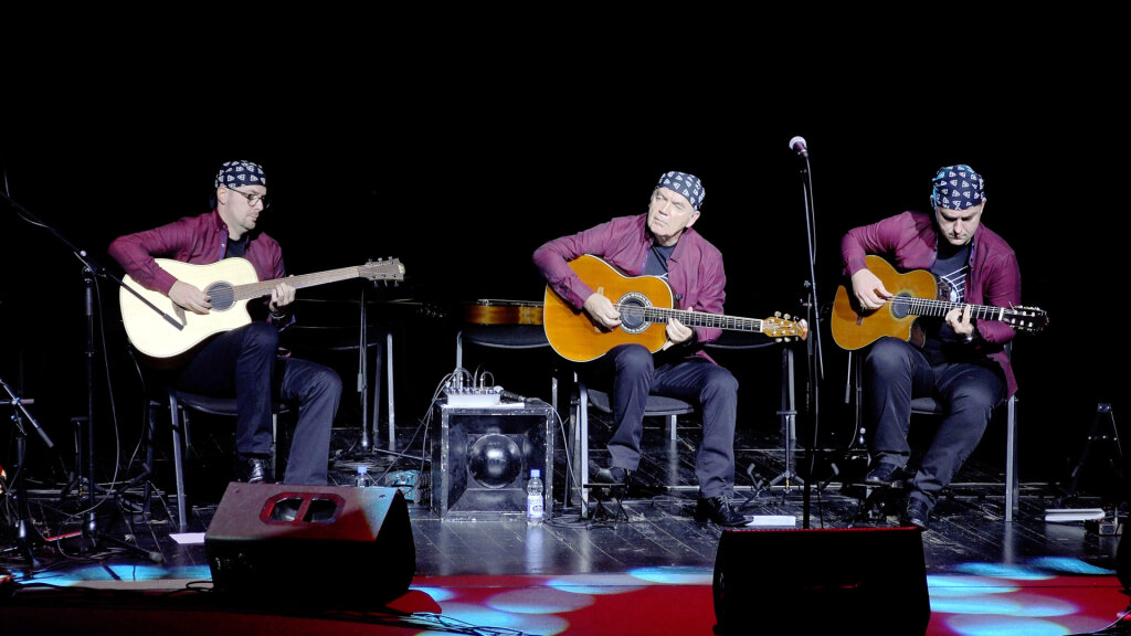 TRIO BALKAN STRINGS (really unplugged)