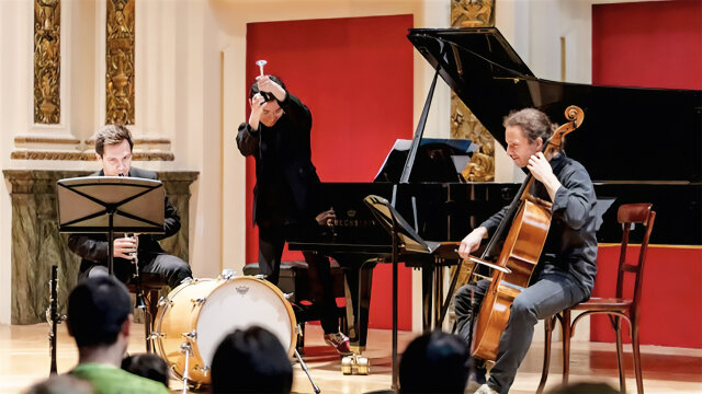 Ehrbare Kinderkonzerte PETER UND DER WOLF VON SERGEI PROKOFJEW